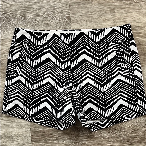 J. Crew Side-Zip Dressy Shorts 10 - Picture 1 of 7